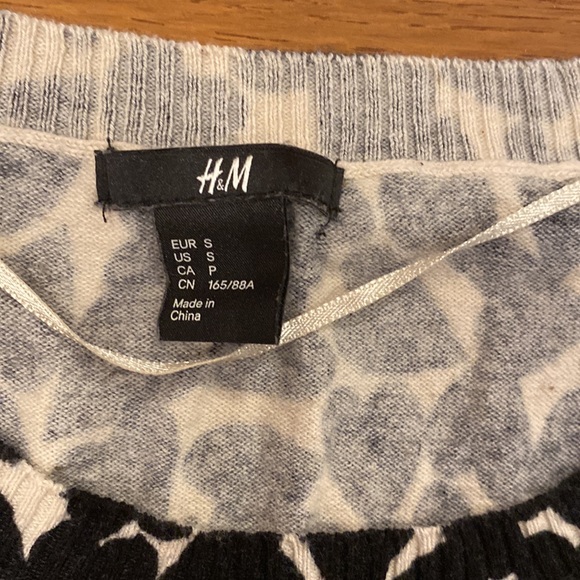 Heart design 3/4 sweater - Picture 5 of 6